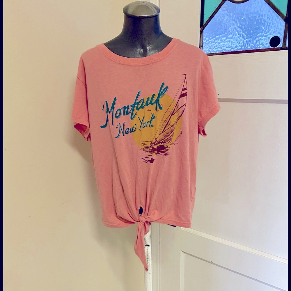 Abercrombie & Fitch Montauk New York knot tie tee